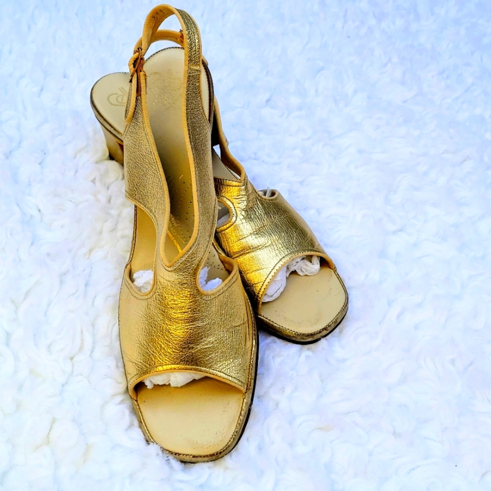Selby vintage Slingback heels (Size 9)